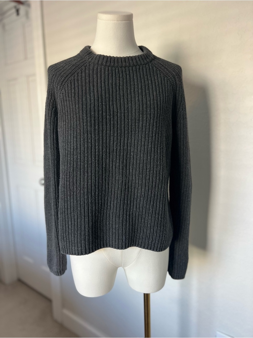 Quince Women’s Gray/Black Rib-Knit Crew Neck Fisherman Sweater Organic Cotton M